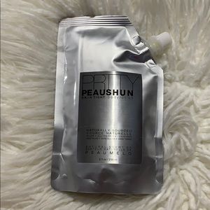 PRTTY PEAUSHUN Skin Tight Body Lotion.